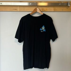 Nike Men’s XL The Nike Tee